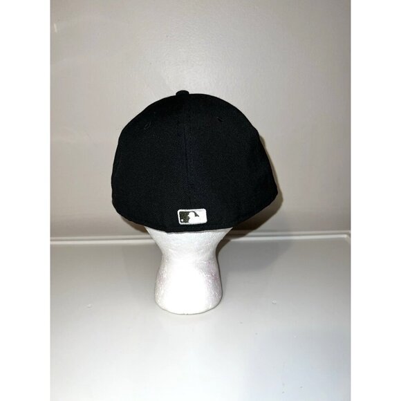 New Era MLB NY Yankees 59Fifty Black Rose Embroidered Fitted Hat Sz 7 3/8 - Picture 6 of 10